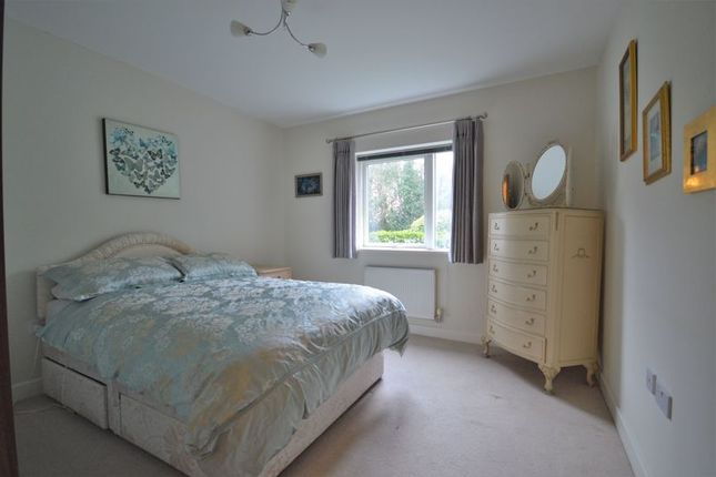 Flat for sale in Wispers Lane, Haslemere