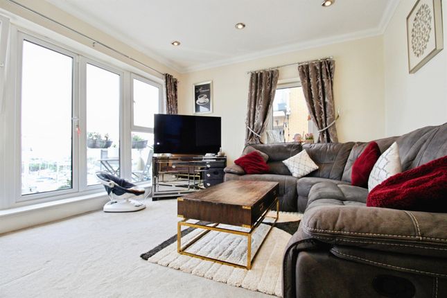 Flat 12, Ty Gwendollen, Marconi Avenue, Penarth photo 2
