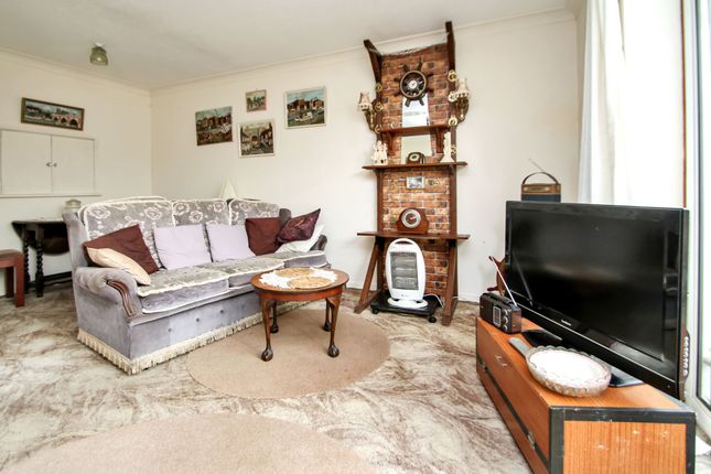 37 Lydd Road, Rye photo 2