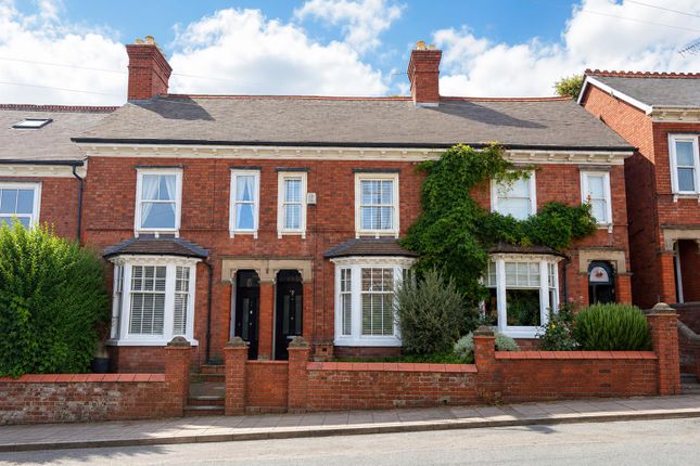 3-bed terraced on 47, Copthorne Road, Shrewsbury, £1,300/mo
