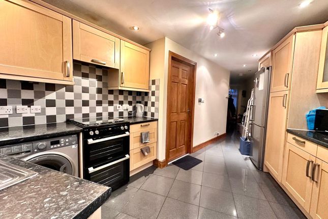 11, Regent Close, Harrow photo 5