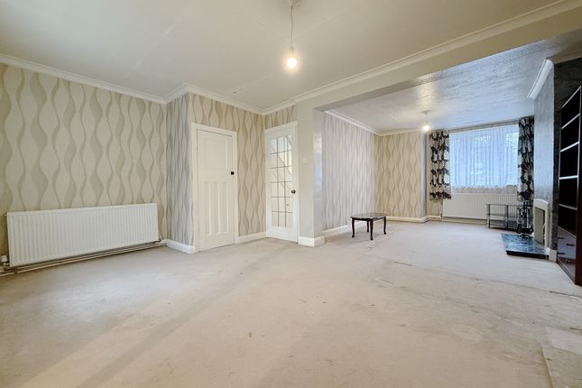 3, Grange Close, Hayes photo 2