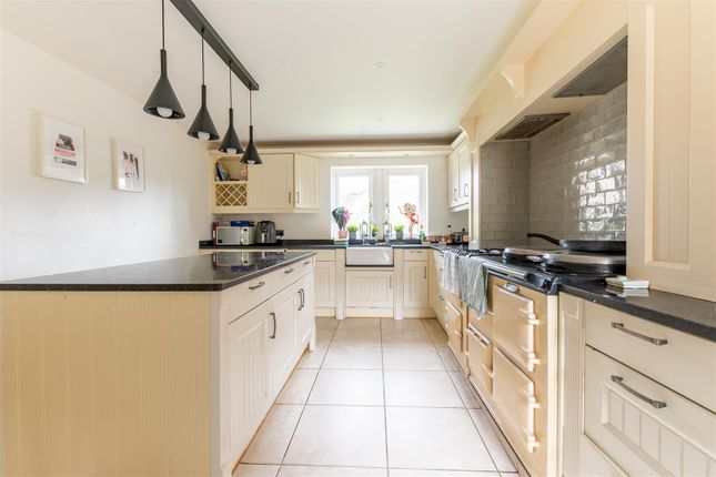 Staddlestones, 5, Saltford Court, Bristol photo 2