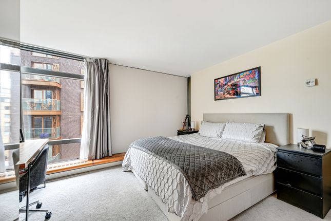 Flat for sale in Parliament View Apartments, 1 Albert Embankment
