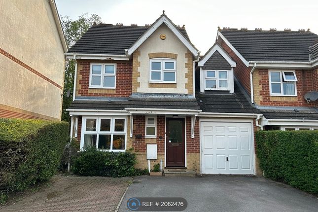 Semi-detached house to rent in Hadleigh Drive, Sutton