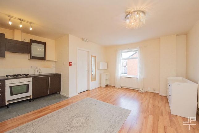 Flat 1, 39a, Birch Road, Manchester photo 2