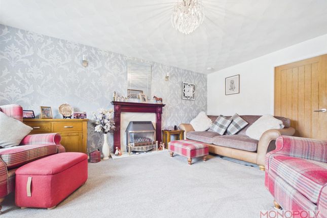 3 Laurel Close, Wrexham photo 2