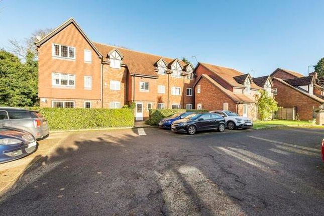Thumbnail Flat to rent in Havercroft Close, St.Albans