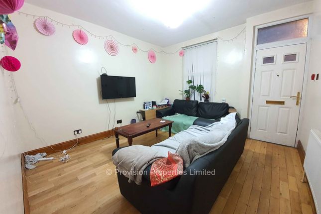 Terraced house to rent in Beamsley Terrace, Hyde Park, Leeds