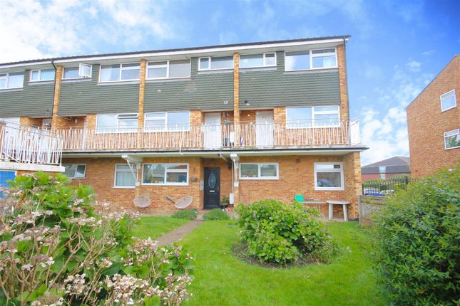 Thumbnail Flat for sale in Ditton Road, Langley, Slough