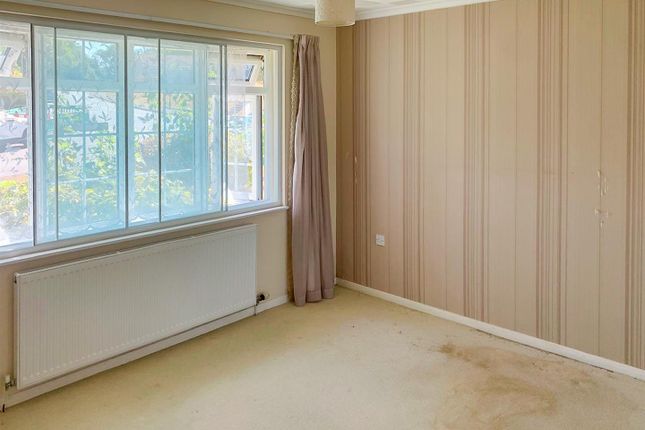 11, Holly Grove, Crewkerne photo 3