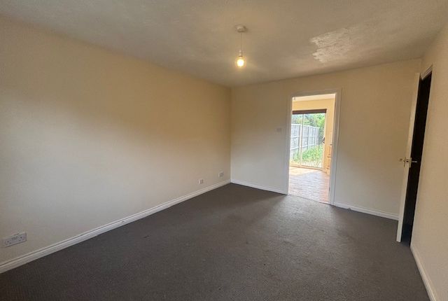 49, Woodsage Way, CALNE photo 2