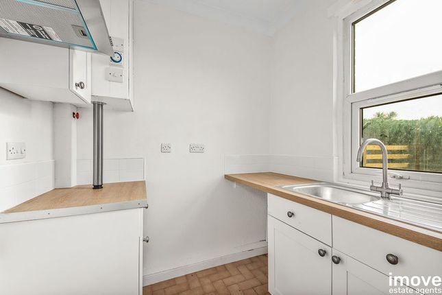 Flat 1, Beachcomber, Paignton photo 4