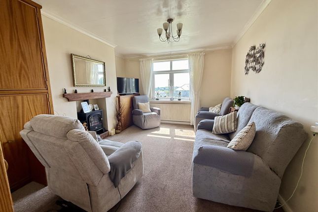 15, Llechyfedach, Llanelli photo 4