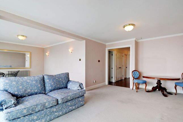 Flat to rent in Holland Road, Crowstone Court
