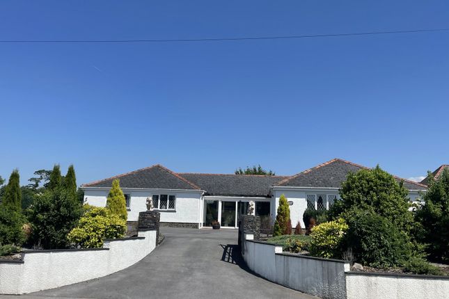 Detached bungalow for sale in Heol Cennen, Ffairfach, Llandeilo, Carmarthenshire.