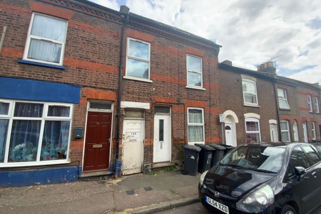 Terraced house to rent in 17 Stanley Street, Luton, Bedfordshire