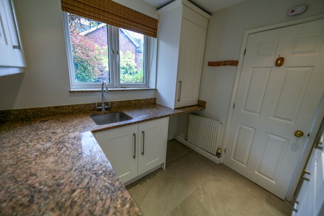 7, Apsley Grove, Altrincham photo 3