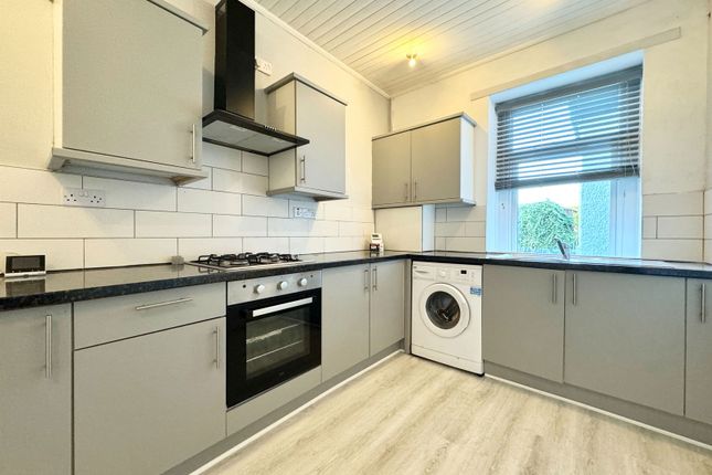 10, New Holygate, Broxburn photo 3