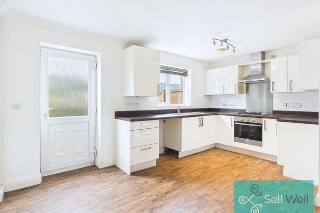 18, Spinners Drive, Manchester photo 2
