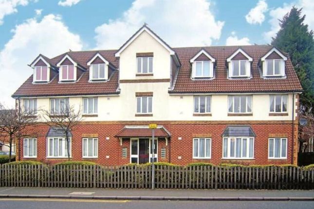 Thumbnail Flat for sale in Byron Drive, Erith