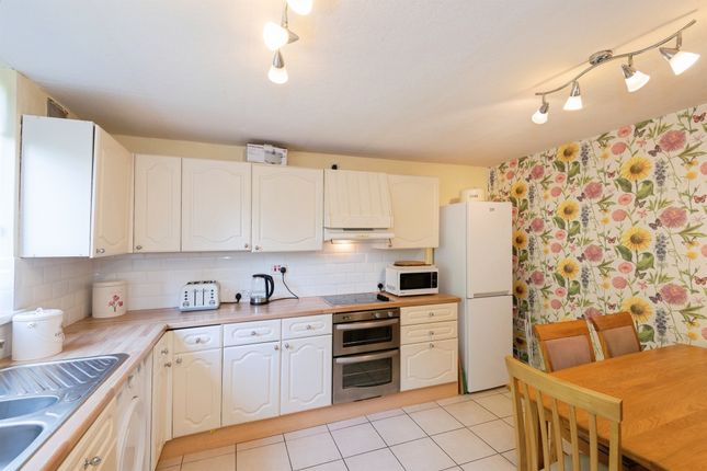9, Grove Close, WATCHET photo 4