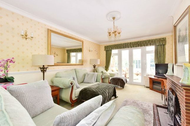 Collinswood Road, Farnham Common photo 4