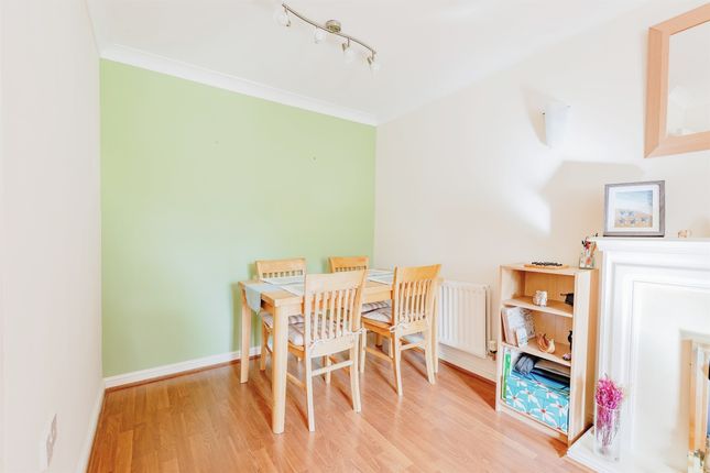 Flat for sale in Talfourd Way, Redhill