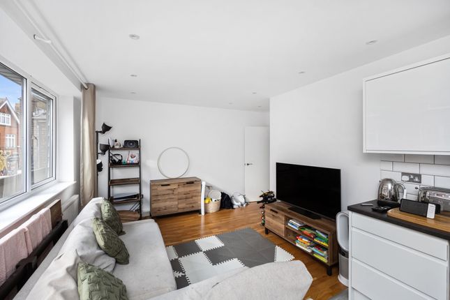Flat for sale in Victoria Road, Imperial Buildings