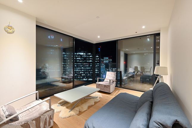 Flat for sale in Hampton Tower, South Quay Plaza, Canary Wharf