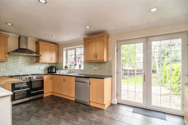 81, Bradleigh Avenue, Essex photo 4