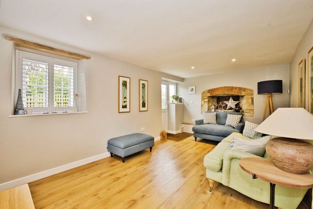 22a, South Street, South Petherton photo 2