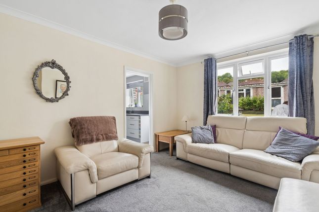 358 Micklefield Road, High Wycombe photo 2