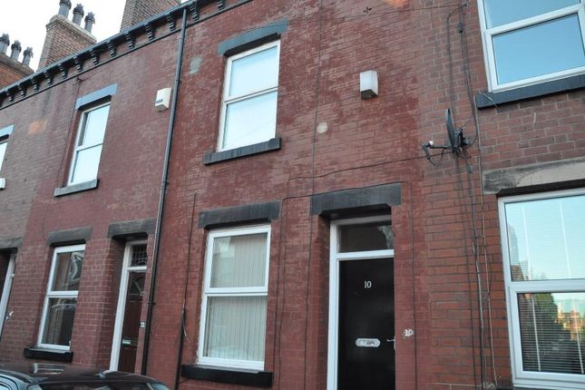 Thumbnail Property to rent in Meadow View, Hyde Park, Leeds, West Yorkshire