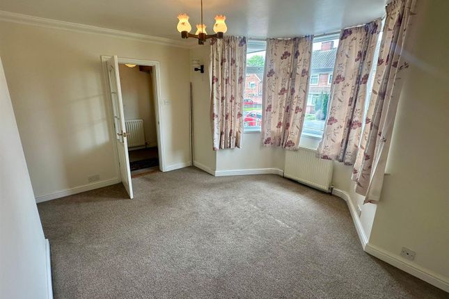 18, Merryhill Crescent, Hereford photo 2