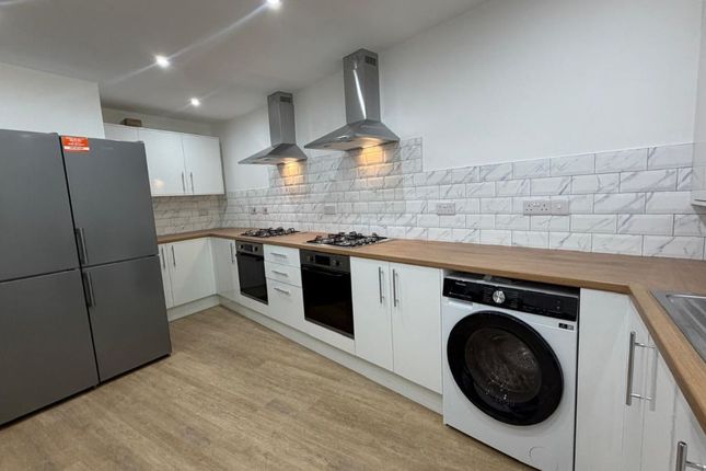 124 Queen Margarets Road, Coventry photo 4