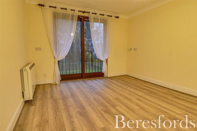 Flat for sale in The Lawns, Uplands Road