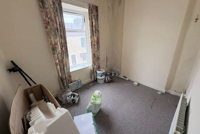 10, Veevers Street, Burnley photo 5