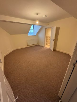Flat C 19, Lloyd Street, Llandudno photo 3