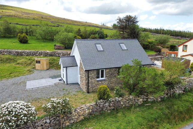 Thumbnail Bungalow for sale in Rhosgadfan, Caernarfon, Gwynedd