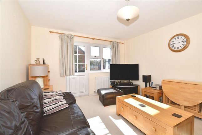 Thumbnail Terraced house for sale in Kingslea, Horsham, West Sussex