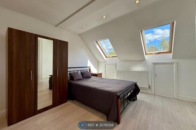 Flat, Watford Way, London photo 4