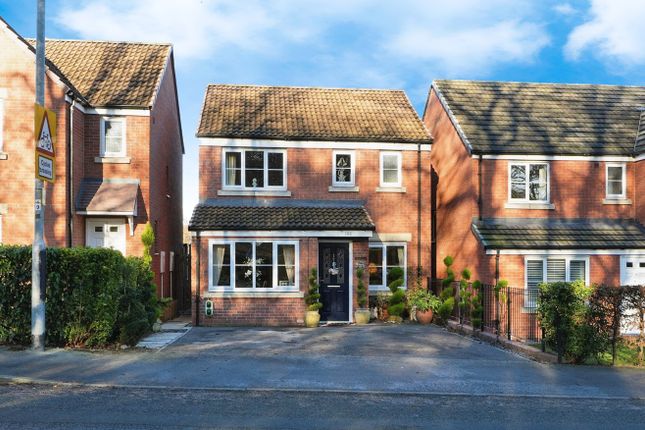Thumbnail Detached house for sale in Lawefield Lane, Wakefield