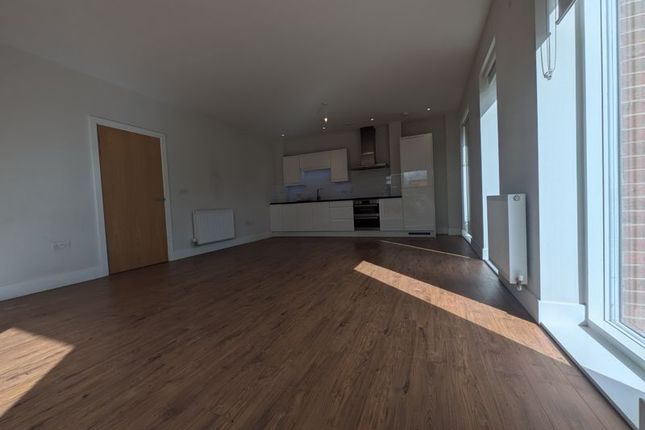 7, Alderney Close, London photo 2