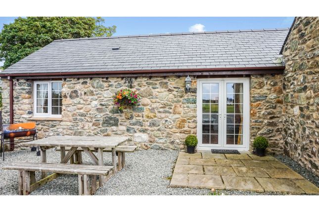 Country house for sale in Cerrigceinwen, Bodorgan
