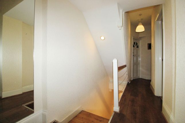 Flat to rent in Floyd Road, Charlton, Greenwich, London