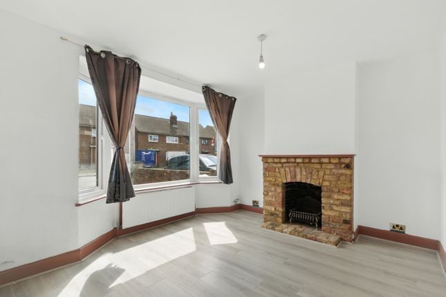 87 Cherry Tree Lane, Cherry Tree Lane, Rainham photo 3