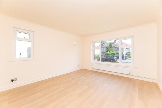 3, Heaton Park Drive, West Yorkshire photo 3