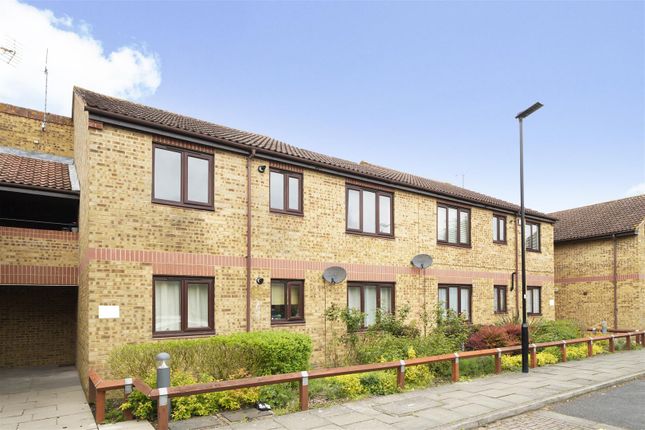 Thumbnail Flat to rent in Larkham Close, Feltham