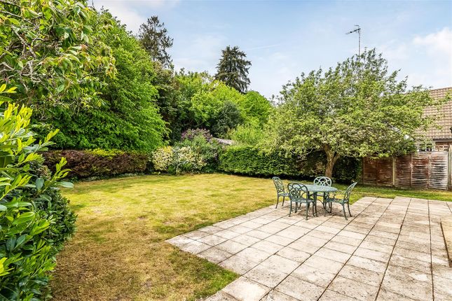4, The Priory, Godstone photo 2